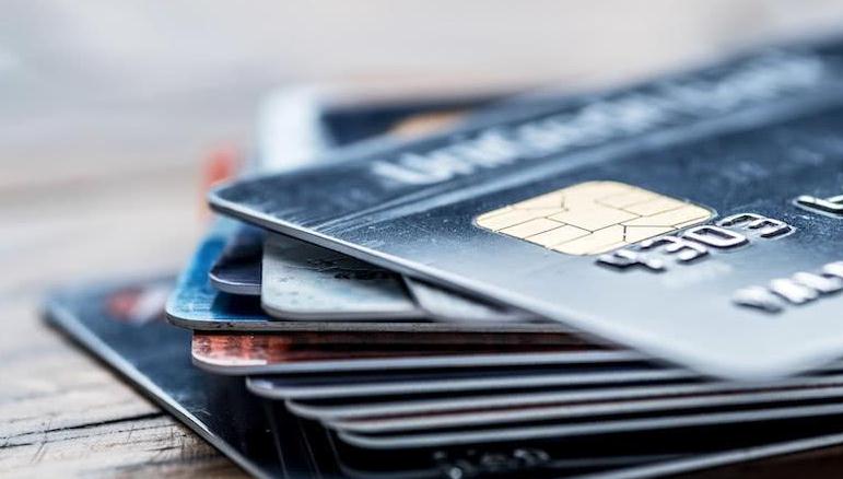 发卡速度放缓、不良率抬升&mdash;&mdash;信用卡业务&ldquo;凉凉&rdquo;了吗