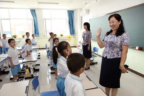 辽宁教育厅联合九部门发文，中小学生到校时间不得早于7点50分