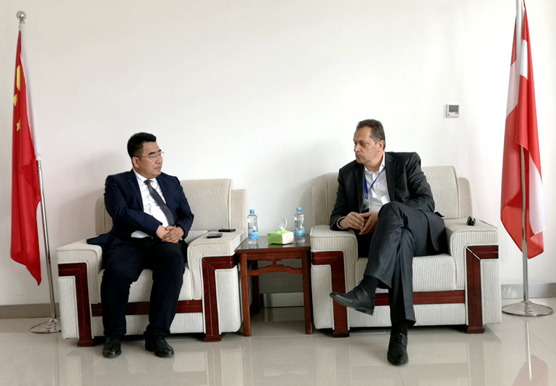 中国(辽宁)中东欧16国国家馆馆长李洪胜会见拉脱维亚驻华大使马里斯&middot;赛尔嘉