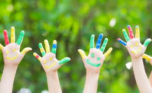 &ldquo;娃经济&rdquo;背后暗坑：早教班人去班空 服务&ldquo;货不对板&rdquo;