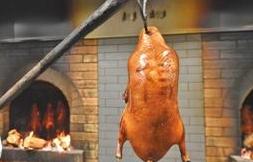 元旦走访老字号饭店：顾客排长队 鱼头菜成&ldquo;爆款&rdquo;