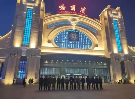 哈尔滨站前治安分局民警为您点亮平安灯火