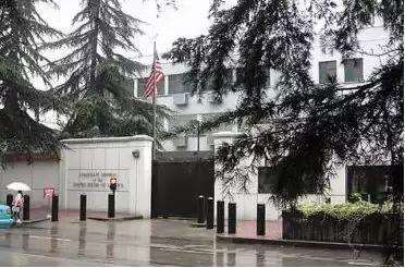 疫情动态| 美国驻武汉总领馆闭馆撤人 中方回应