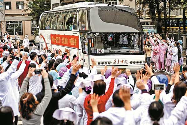 疫情动态| 粤312名医护人员昨驰援武汉 广东迄今已派出9支医疗队共计738人出征湖北