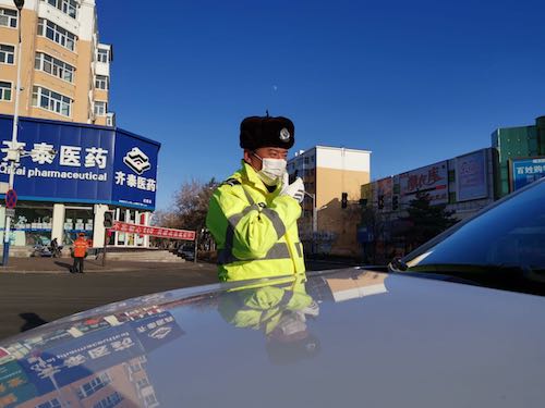 黑龙江依安县 战&ldquo;疫&rdquo;攻坚&ldquo;关住门、管住人&rdquo;