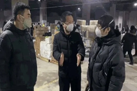 黑龙江鹤岗：致富不忘回报社会 抗疫&ldquo;逆行者&rdquo;鹤岗三中校友孟繁中