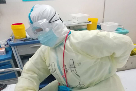 天使之花 最美绽放&mdash;&mdash;记鹤岗市援鄂战疫勇士、优秀党员胡玥