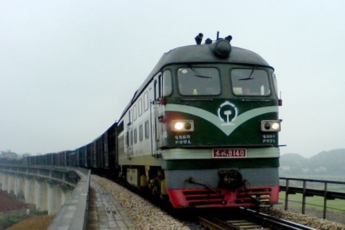 佳木斯铁路车务段鹤岗站降低物流成本助力企业复产