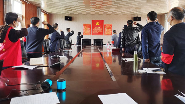 党徽闪闪 众志成城：武汉黄陵社区坚决打赢防疫阻击战