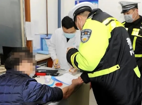 双鸭山：夜查统一行动查获各类交通违法行为101起