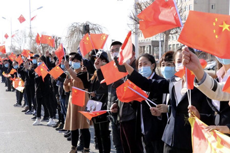 千里驰援抗疫 黑龙江泰来县迎接支援湖北10位英雄回家