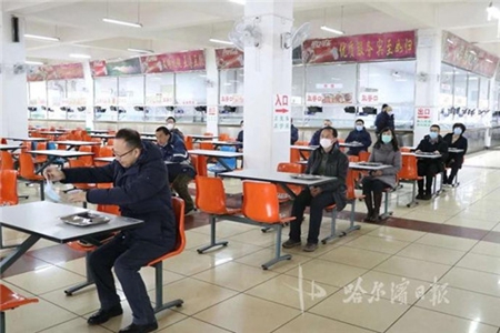 哈尔滨各区&ldquo;一把手&rdquo;分别体验复课&ldquo;一日流程&rdquo;