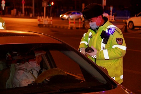 牡丹江市公安局交警支队开展酒驾醉驾专项整治行动