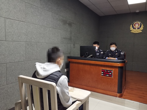 哈尔滨警方12小时破获网上冒充女性实施诈骗案件