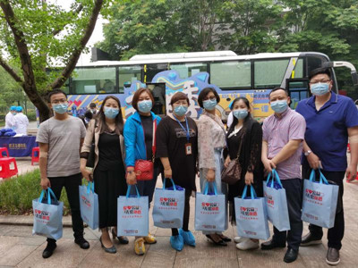 人福医药集团组织党员参加献血 助力武汉复苏