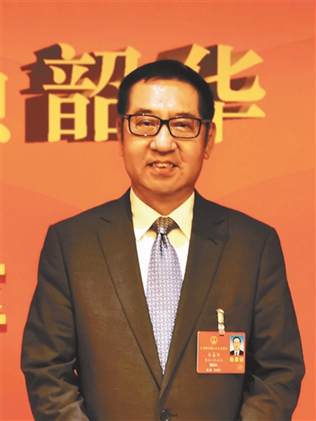 全国人大代表石嘉兴：大庆不会油尽城衰 生态综合补偿需国家支持