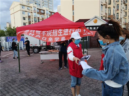 &ldquo;地摊&rdquo;搭台 &ldquo;招生&rdquo;唱戏 齐齐哈尔市建华区促进产业技能人员建设再出实招