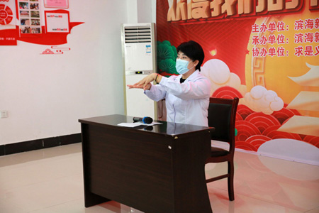 天津滨海：大手牵小手共进社区欢度中秋节