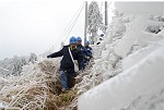 让涌动的电流融化极寒之贫&mdash;边塞电力巡线记