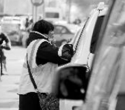 北京停车收费随意发票需索要 委员建议电子收费