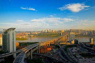 立法迈新步　监督显实效