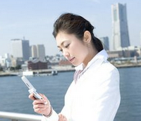 小学生日记:给妈妈捶背时她一直看手机 我很伤心