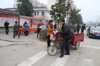 两会精神进天山
