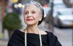 时髦奶奶也有春天 美丽的是一种心情