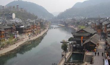 吉首 让空壳村变实业村