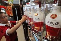 福州部分店内高档白酒价格一瓶上调了几十元