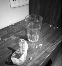 宜家所售玻璃杯突然爆炸 店家表示正在调查