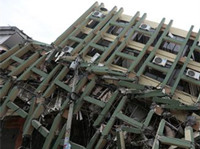 厄瓜多尔强震致罪犯越狱 有人见惨状后主动返回