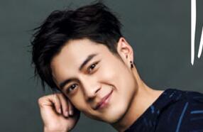 韩东君运动牛仔少年感十足 春季最潮穿搭示范