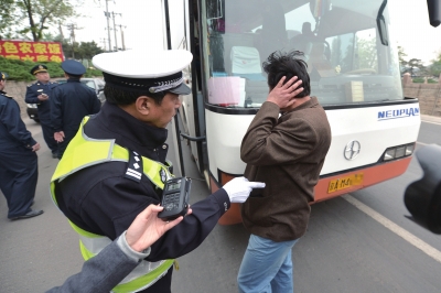 五一期间全天候查处&ldquo;黑旅游车&rdquo;