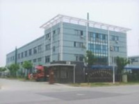 江苏一塑料厂附近建两所学校 气味刺鼻危害学生