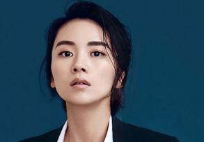 曹曦文中性西服写真 自嘲：喜欢上男装的自己