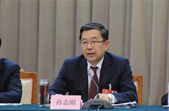 揭秘:省委副书记上任途中被警察扇耳光上手铐