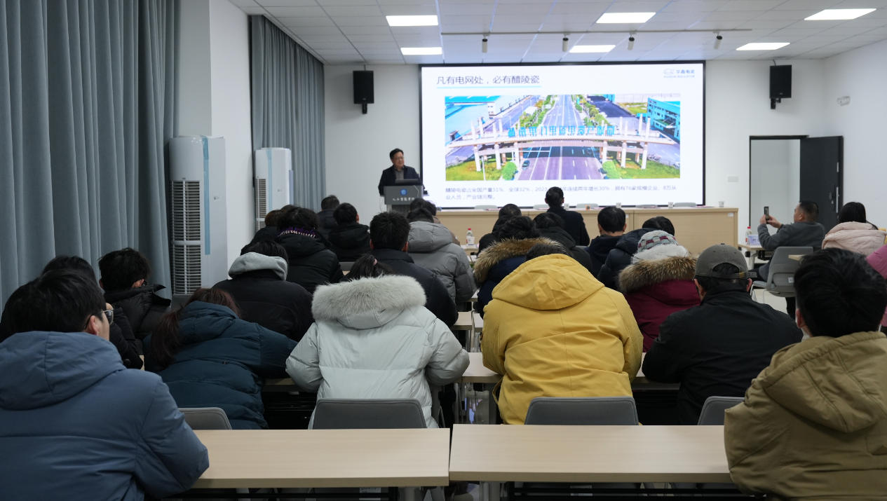 长沙理工AI学院聘产业大咖为客座教授，解锁学术产业融合新密码