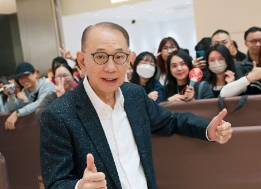 英皇杨受成杨政龙：父子同心，传承温度与真诚