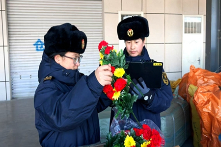 绥芬河公路口岸进出口货运量超150万吨创历史新高