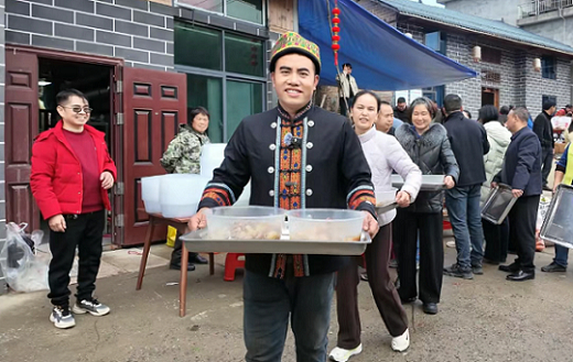 郴州多地举办年猪民俗活动 传统年俗赋能乡村文旅发展