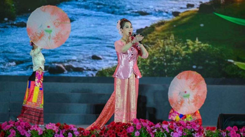 金小凤艺术团：从民族春晚走向世界的乡村振兴之歌