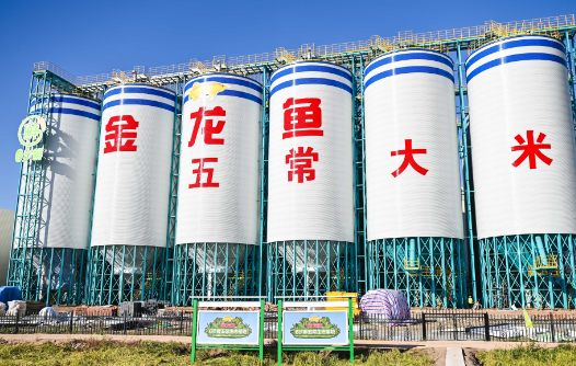 双第一实至名归！金龙鱼6步鲜大米：国际品质巅峰+全国销量第一，循环经济赋能产业升级