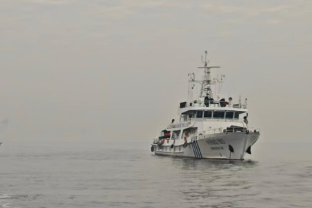 孤船砺剑守海疆 中国海监8027守护厦门蔚蓝海洋