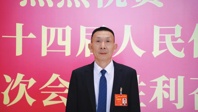 各地&ldquo;两会&rdquo;| 湖南省人大代表何永胜：推动保安、保洁等群体专项参加工伤保险