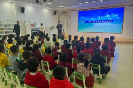 厦门市海渔综合三大队与翔安区教育集团联合党日：卫士红心 法润青苗