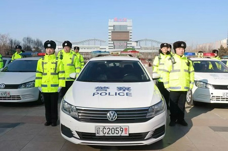 新春走基层 | 鞍山交警启动&ldquo;金盾畅安&rdquo;行动 全力护航春运平安路