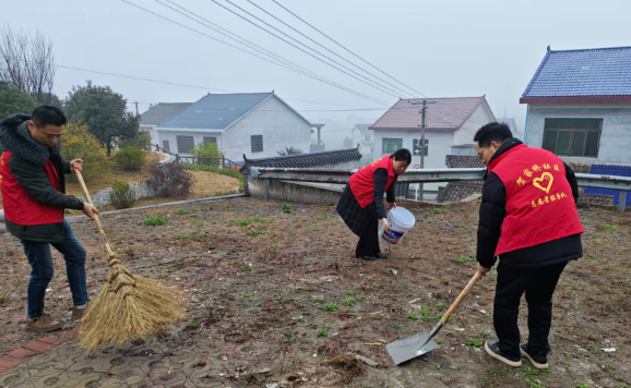 贺家桥社区&ldquo;大扫除&rdquo;：扫出新颜，喜迎游子归乡