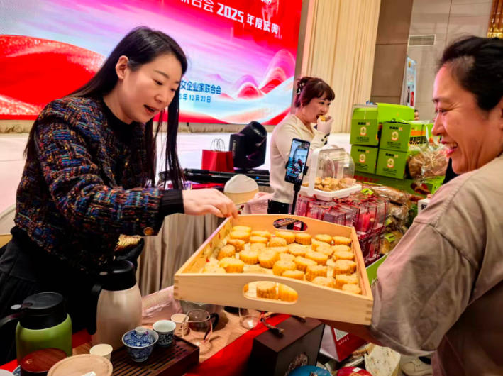 聚&ldquo;链&rdquo;成势向&ldquo;新&rdquo;而行：营口市女企联以&ldquo;她主场&rdquo;重构消费新场景