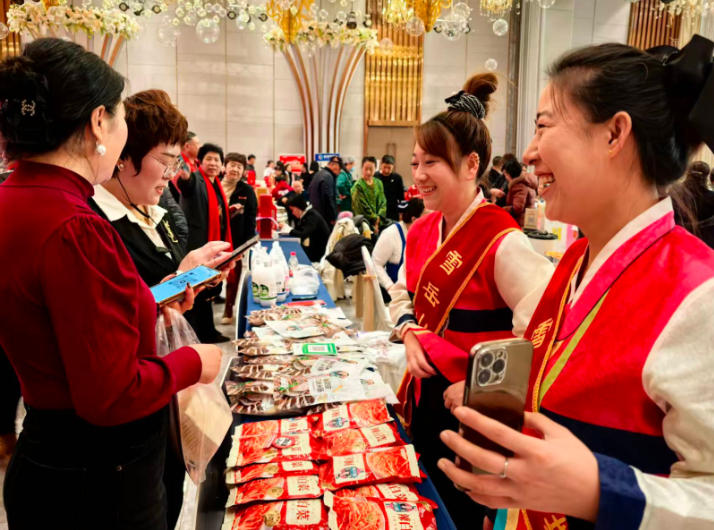 聚&ldquo;链&rdquo;成势向&ldquo;新&rdquo;而行：营口市女企联以&ldquo;她主场&rdquo;重构消费新场景